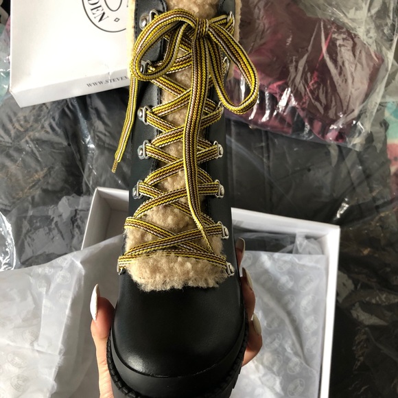 Steve Madden bundle up black leather boots - Picture 4 of 4